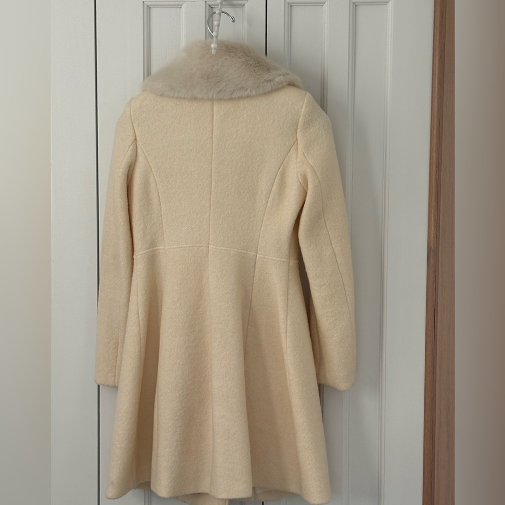 INC International Concepts Cream car-length coat with faux Fur Collar. SZ S - Picture 3 of 7